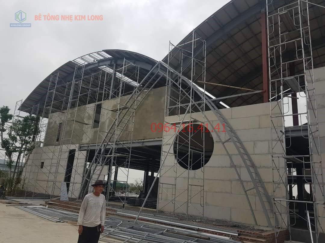 Tường bê tông nhẹ EPS chịu được gió bão cấp bao nhiêu? Phân tích khả năng làm việc của hệ tường